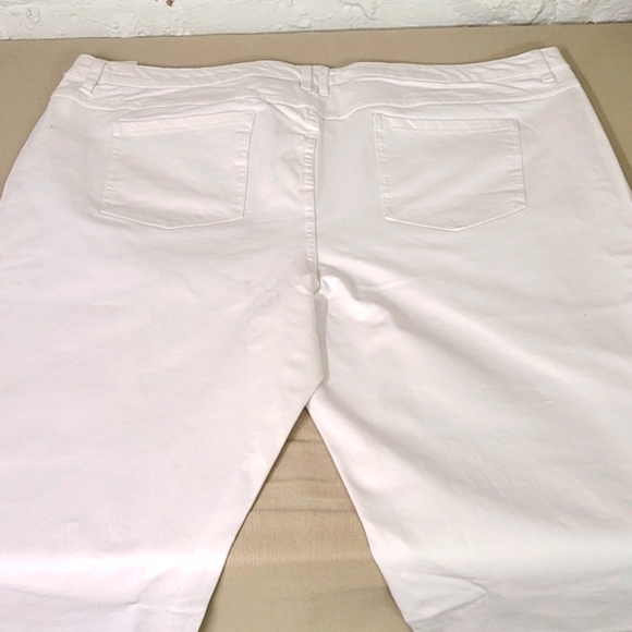 Isaac Mizrahi Live White Ankle Jeans Size 24W NWOT Plus - Picture 6 of 7